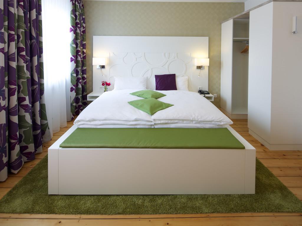 Hotel Karolinger Hof Льорш Стая снимка